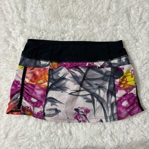 Lululemon Activewear Running Shorts Size 6